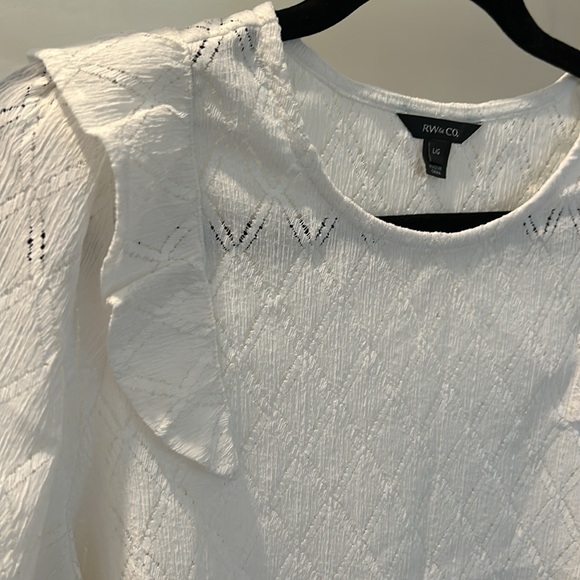 White Blouse RW&CO - Picture 2 of 6